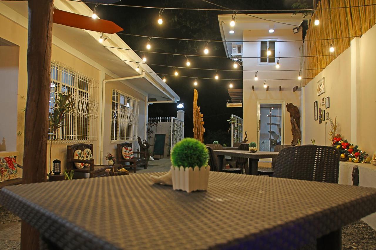 Prim Travellers Inn Coron Exterior foto