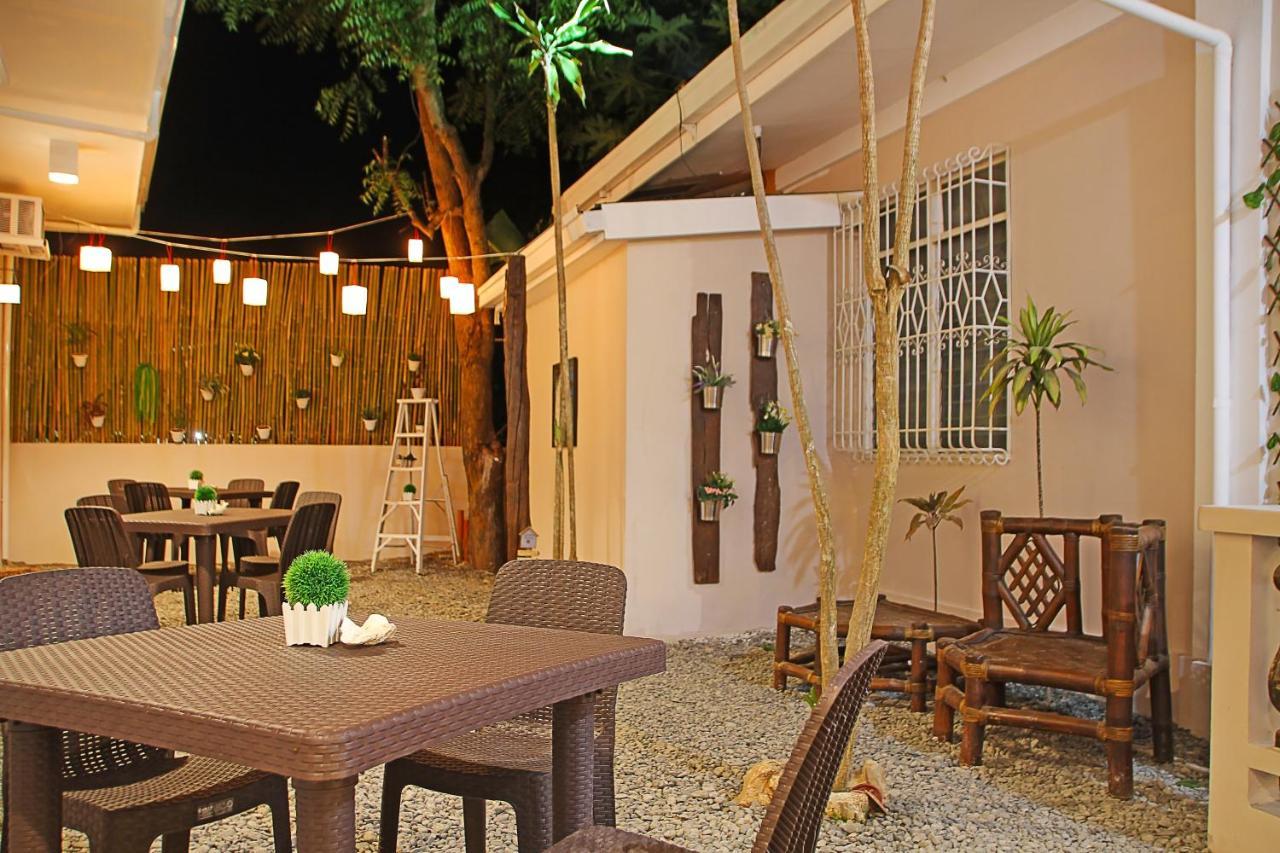 Prim Travellers Inn Coron Exterior foto