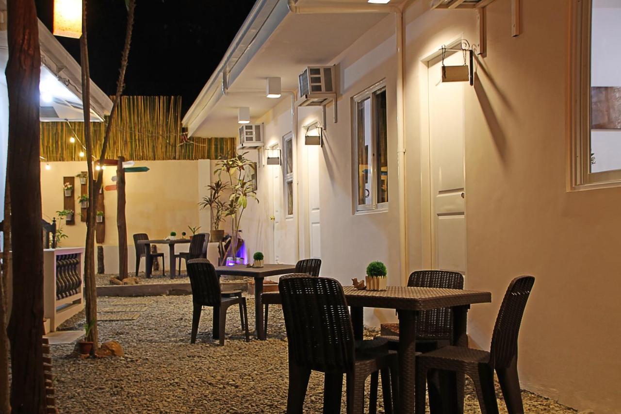 Prim Travellers Inn Coron Exterior foto
