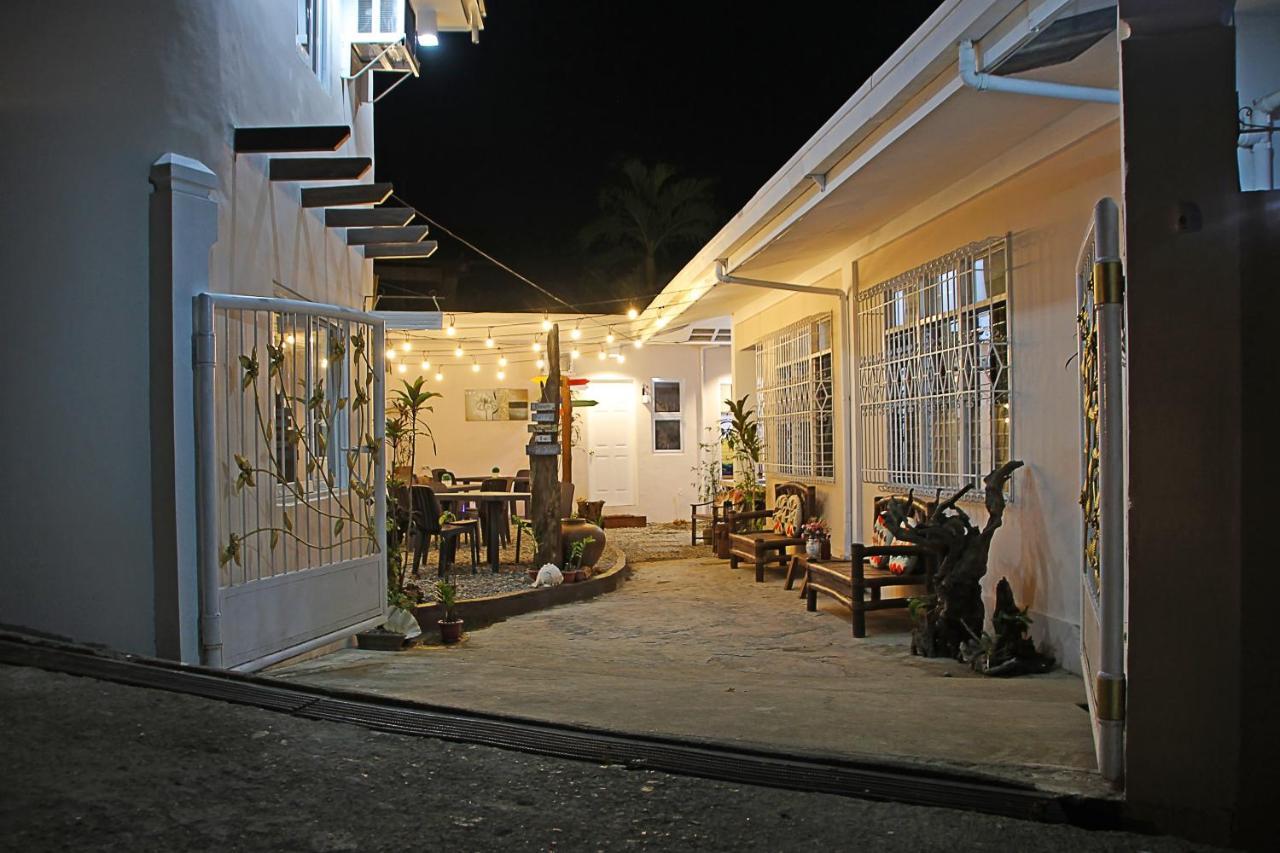 Prim Travellers Inn Coron Exterior foto